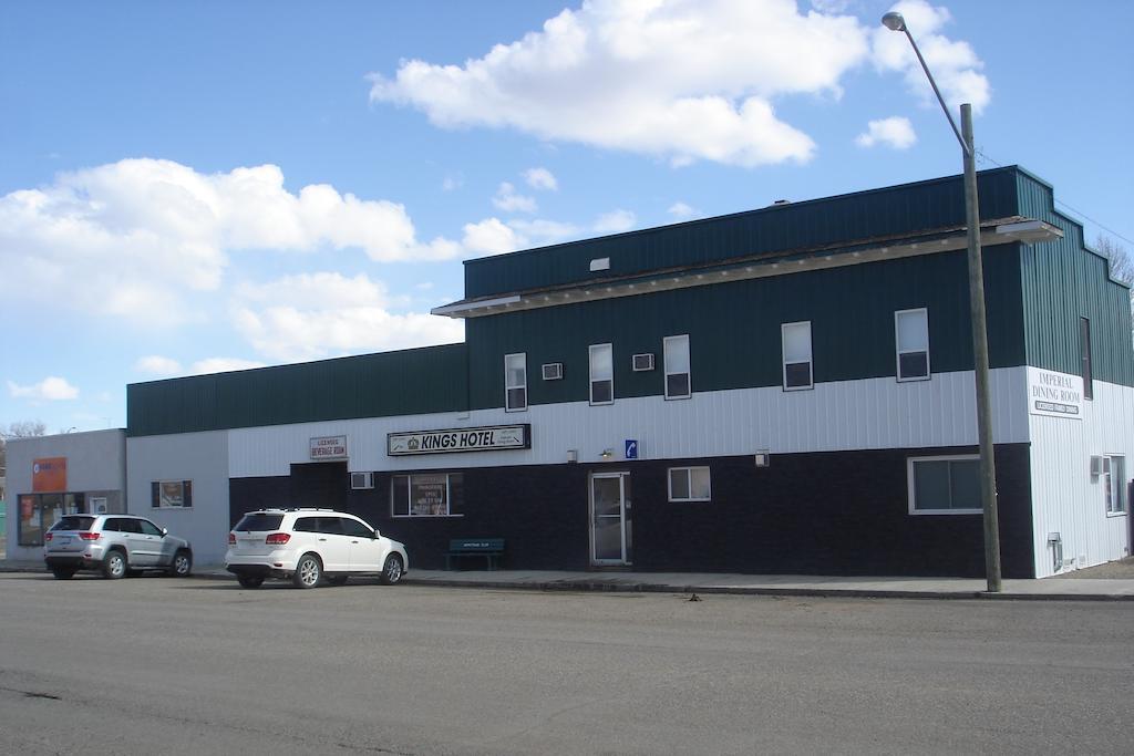 King'S Hotel & Motel By Elevate Rooms Shaunavon Kültér fotó