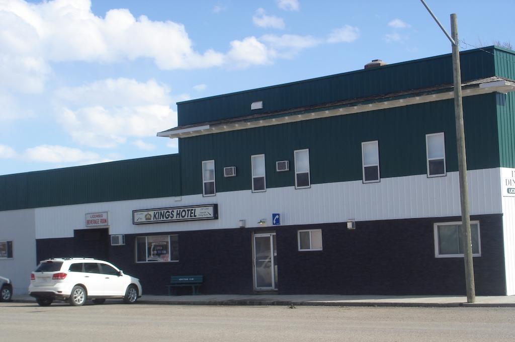 King'S Hotel & Motel By Elevate Rooms Shaunavon Kültér fotó