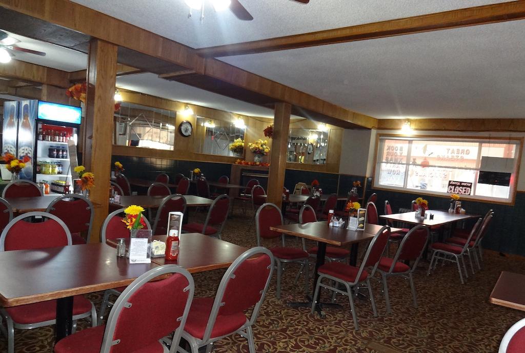 King'S Hotel & Motel By Elevate Rooms Shaunavon Kültér fotó