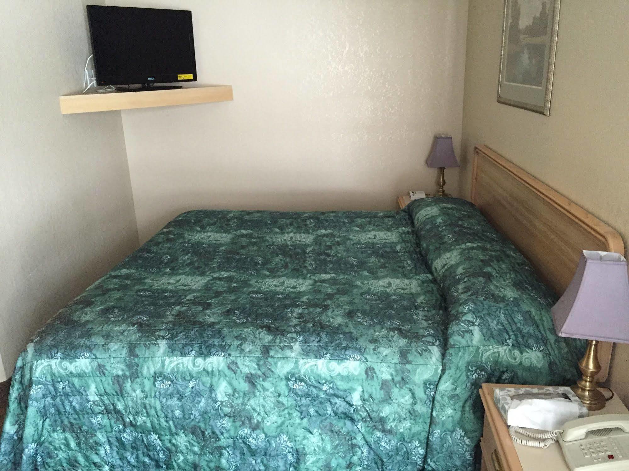 King'S Hotel & Motel By Elevate Rooms Shaunavon Kültér fotó