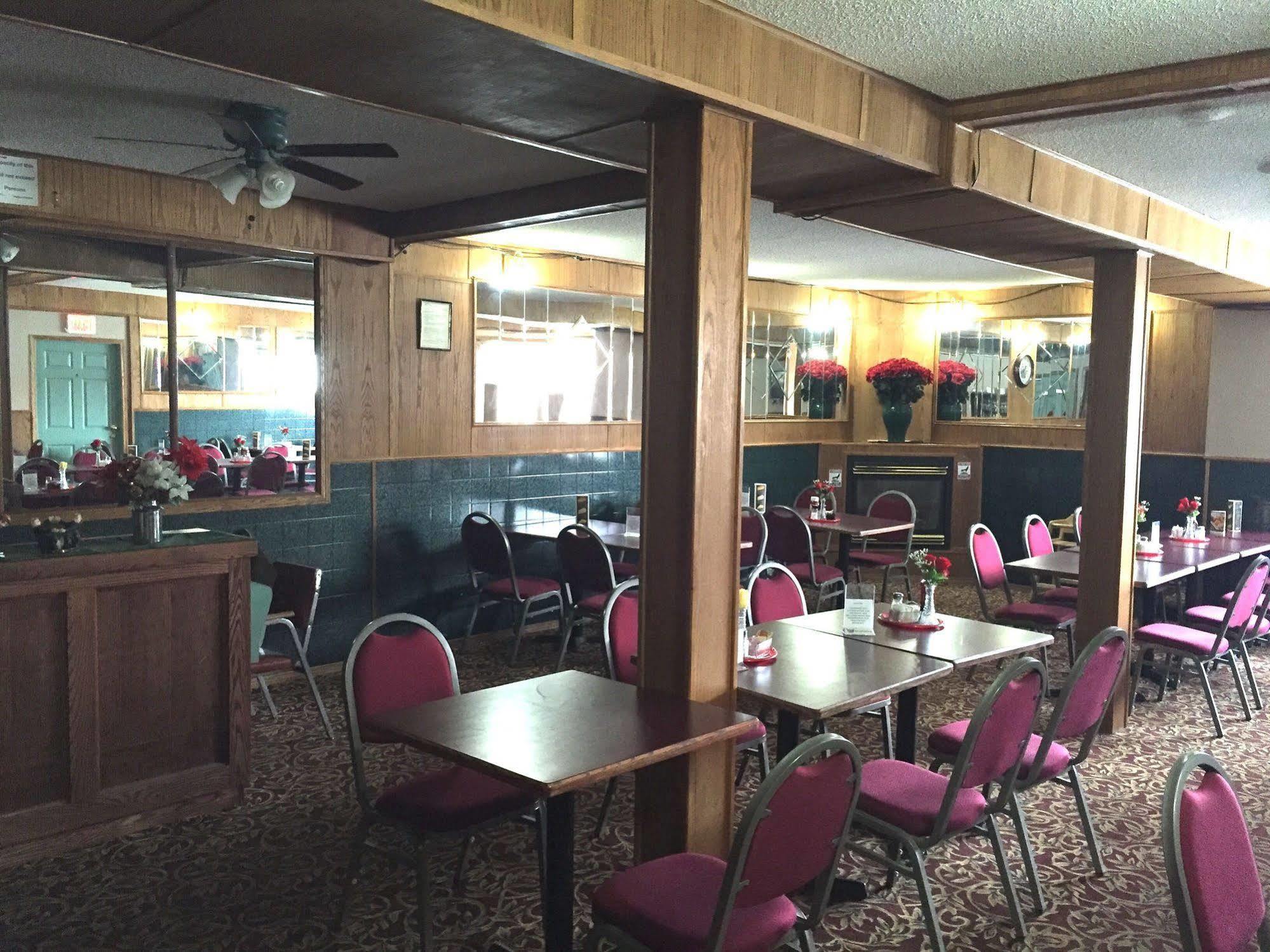 King'S Hotel & Motel By Elevate Rooms Shaunavon Kültér fotó